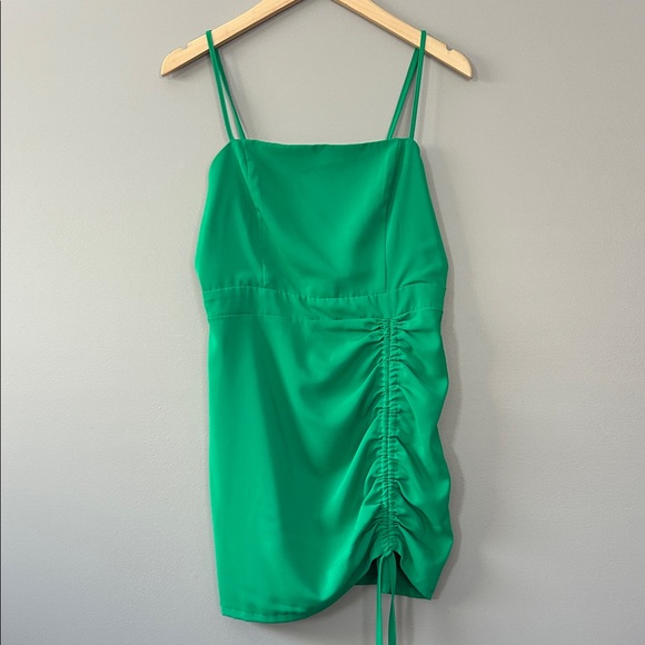 Superdown Fabiana Mini Dress Size Medium Kelly Green - www.rajagirimanappuram.com Superdown Fabiana Mini Dress Size Medium Kelly Green - www.rajagirimanappuram.com